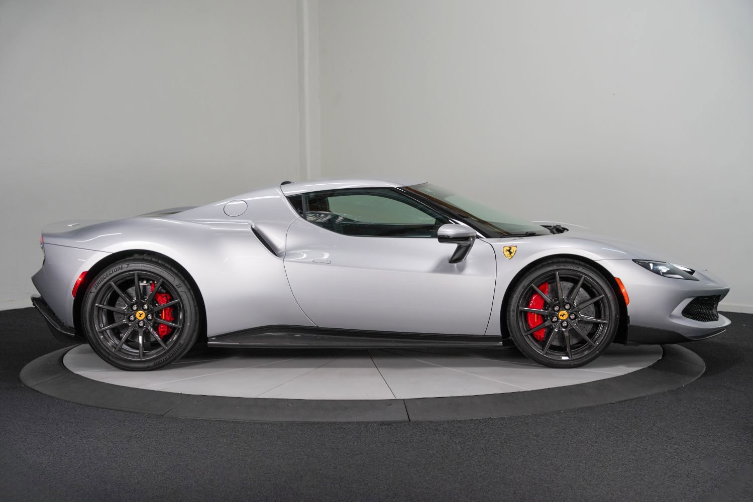 Used 2022 Ferrari 296 GTB image 9