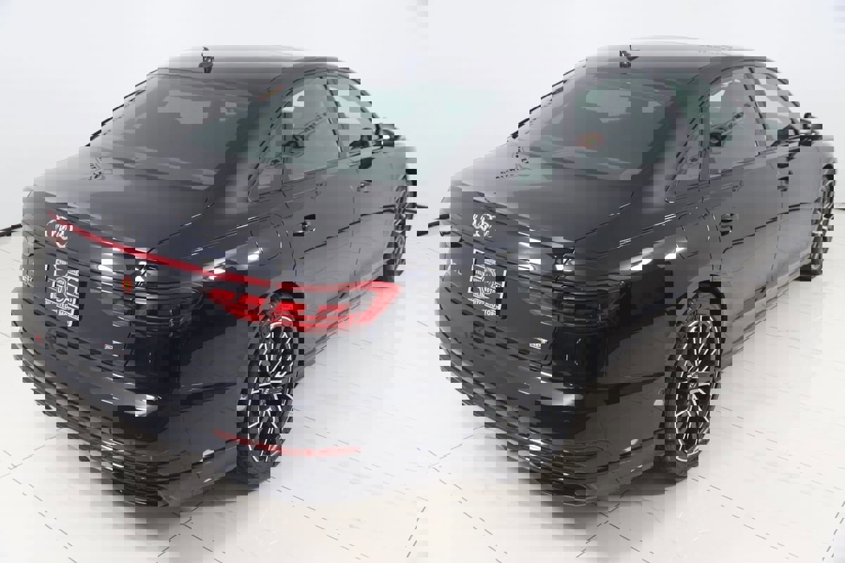 Used 2020 Audi A8 L 4.0T w/ Sport Plus Package image 54