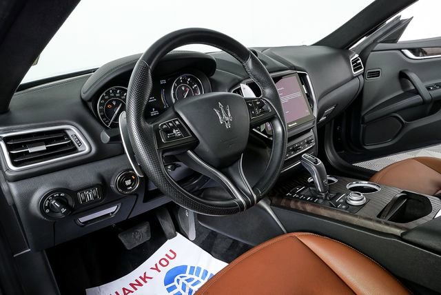 Used 2023 Maserati Ghibli Modena RWD image 3