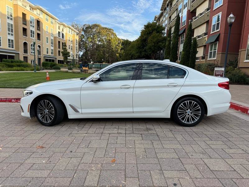 Used 2020 BMW 530i w/ Convenience Package RWD image 4