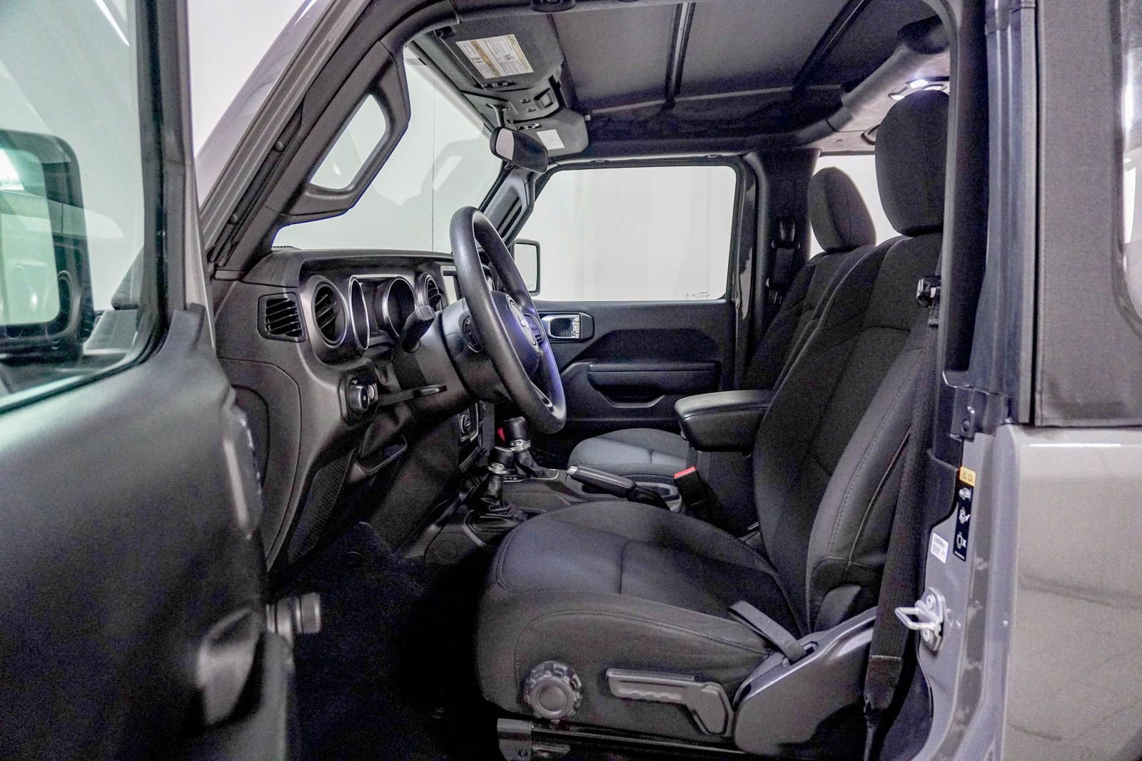 Used 2023 Jeep Wrangler Sport AWD/4WD image 19