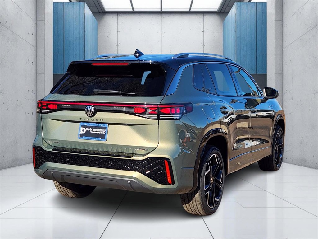 New 2026 Volkswagen Tiguan SEL R-Line image 29