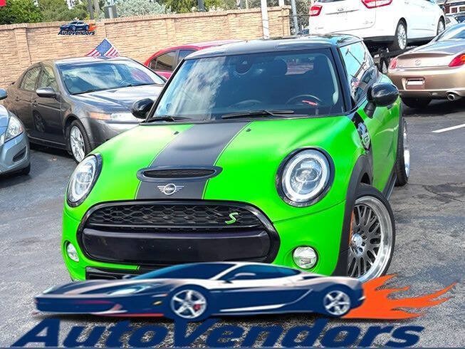 Used 2019 MINI Cooper S FWD image 1
