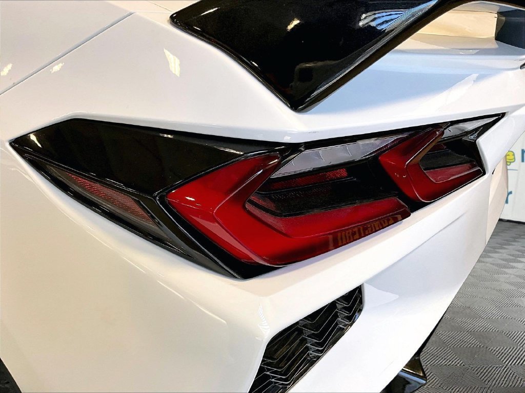 Used 2020 Chevrolet Corvette Stingray Preferred Cpe w/ 2LT Preferred Equipment Group RWD image 32