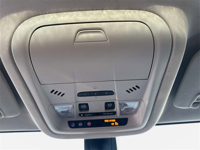 Used 2022 GMC Acadia Denali w/ Denali Ultimate Package image 19