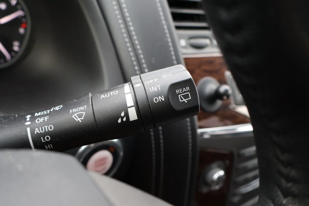 Used 2017 Nissan Armada SV AWD/4WD image 22
