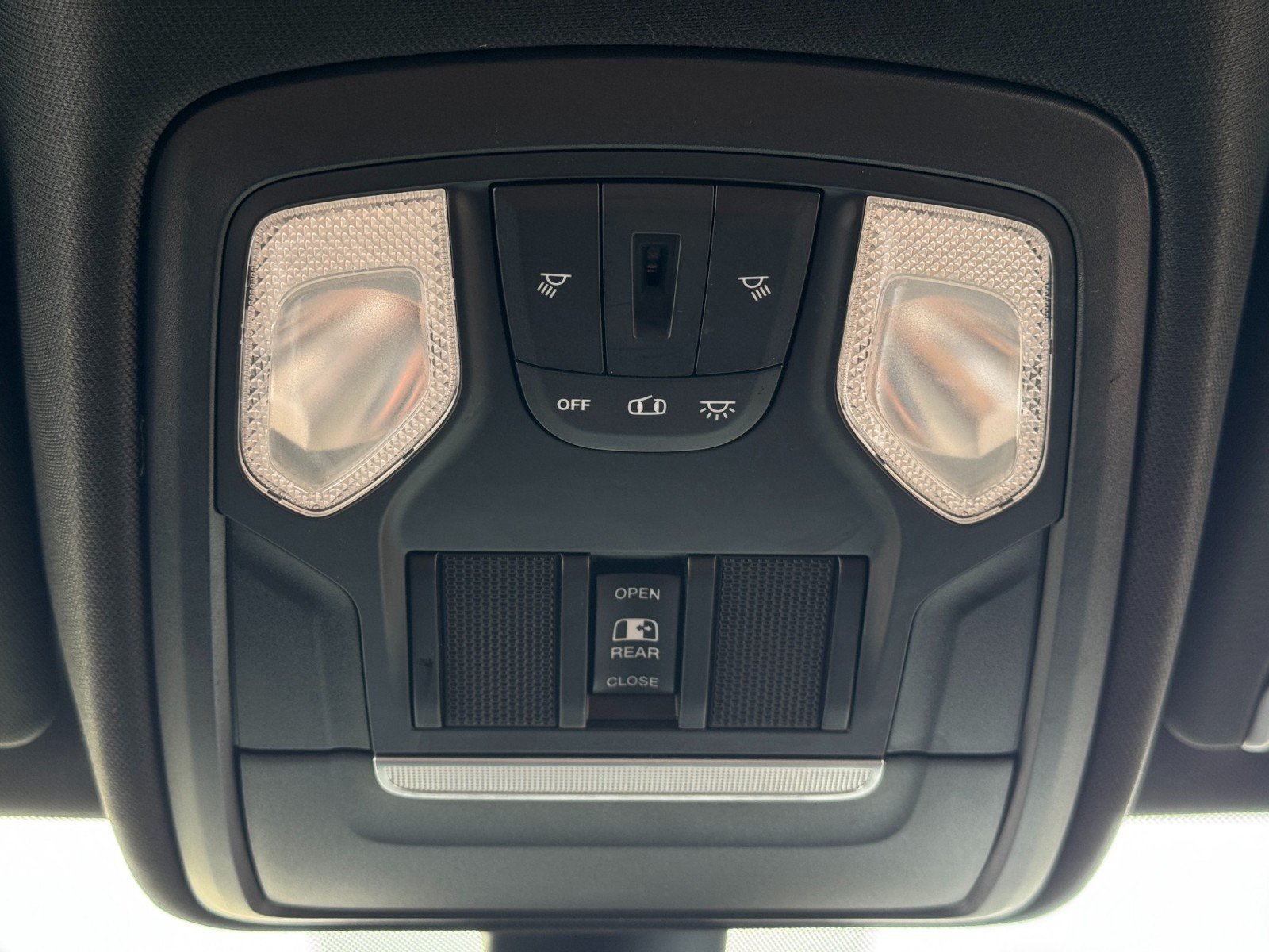 Used 2020 RAM 1500 Big Horn AWD/4WD image 32