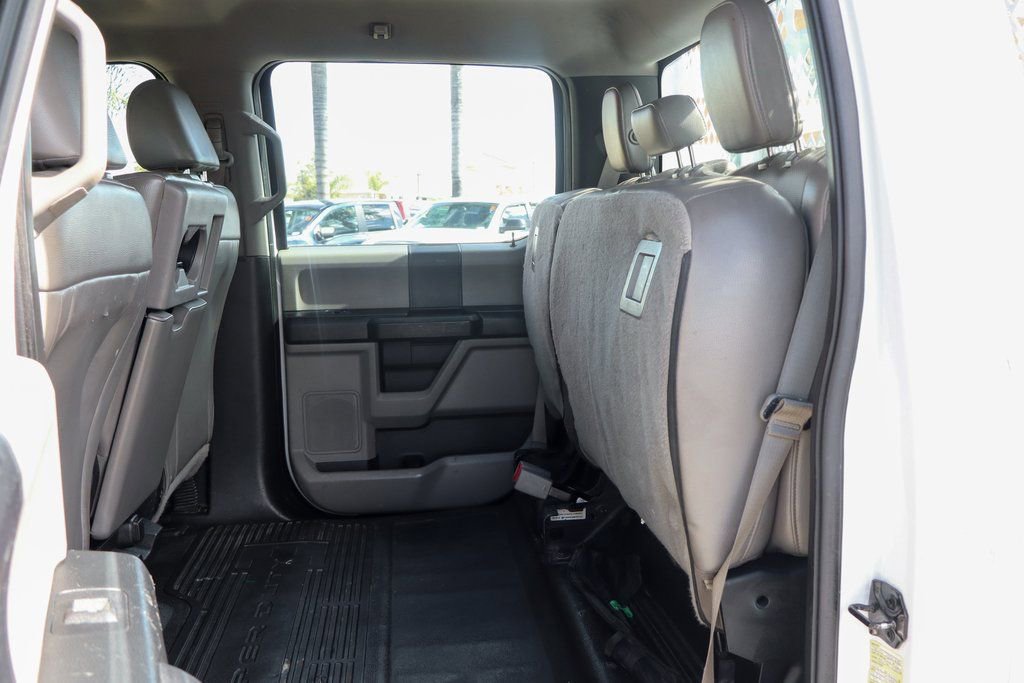 Used 2017 Ford F550 2WD Crew Cab Super Duty image 40