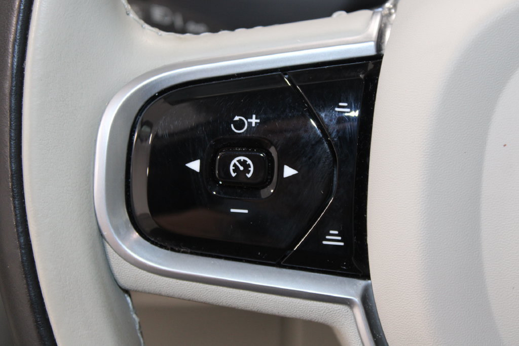 Used 2022 Volvo XC90 T8 Inscription w/ Advanced Package AWD/4WD image 37