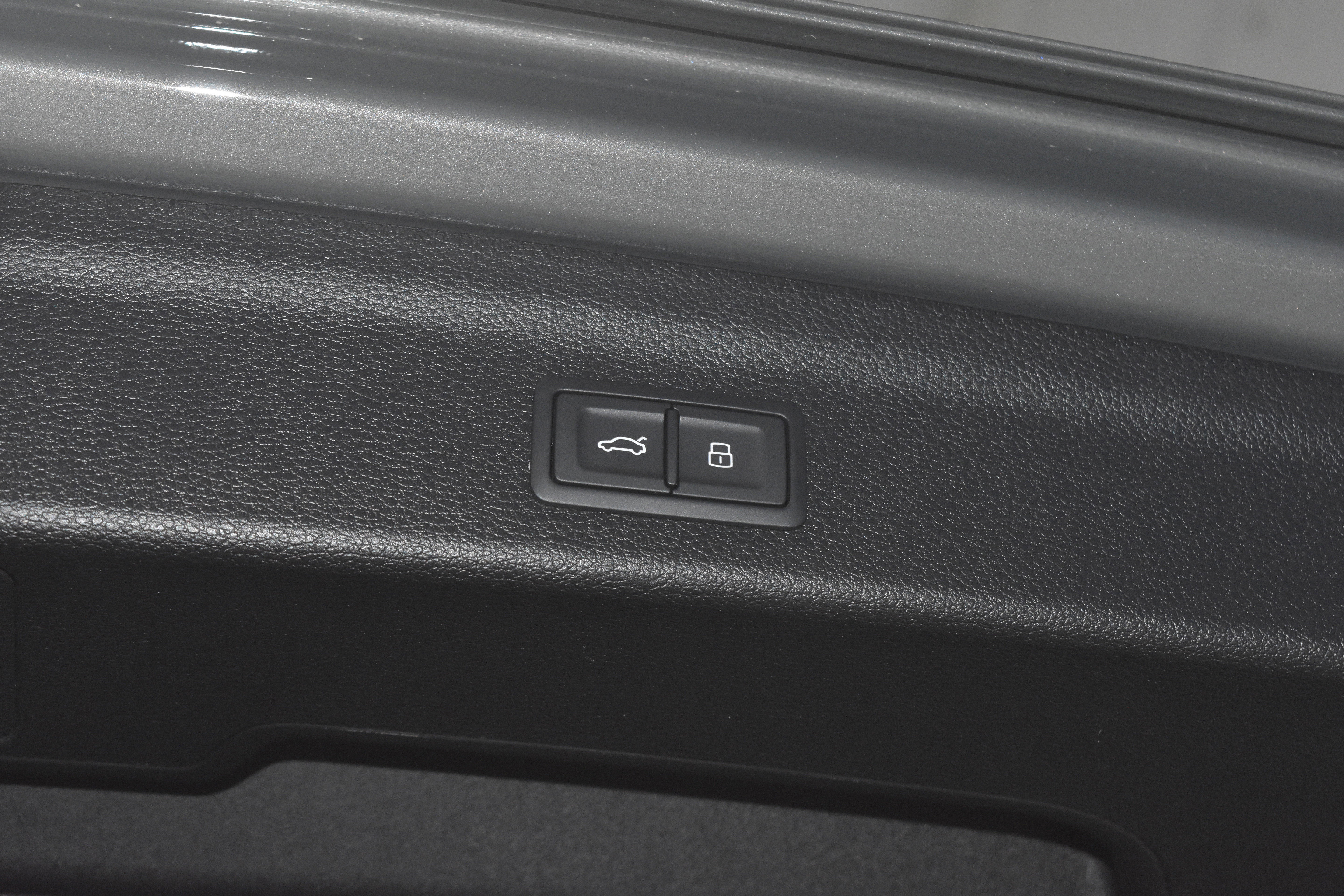 New 2025 Audi Q3 2.0T Premium image 30