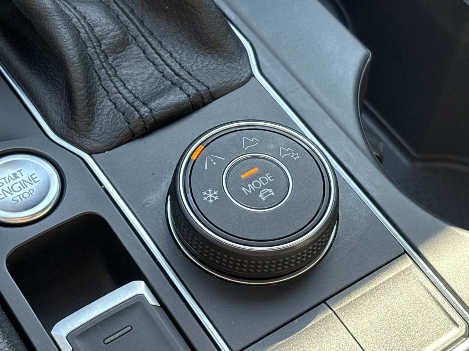 Used 2018 Volkswagen Atlas SE image 23