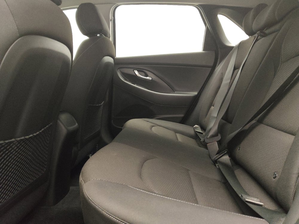 Used 2018 Hyundai Elantra GT FWD image 18