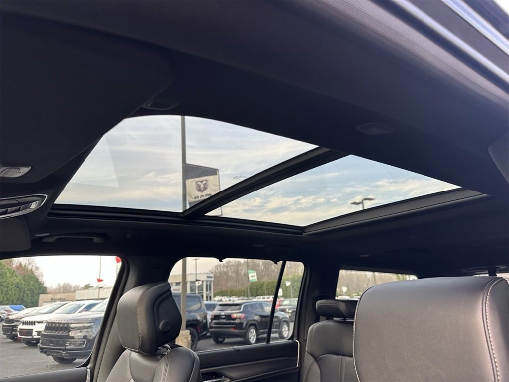 New 2025 Jeep Wagoneer Series II w/ Convenience Group I image 6