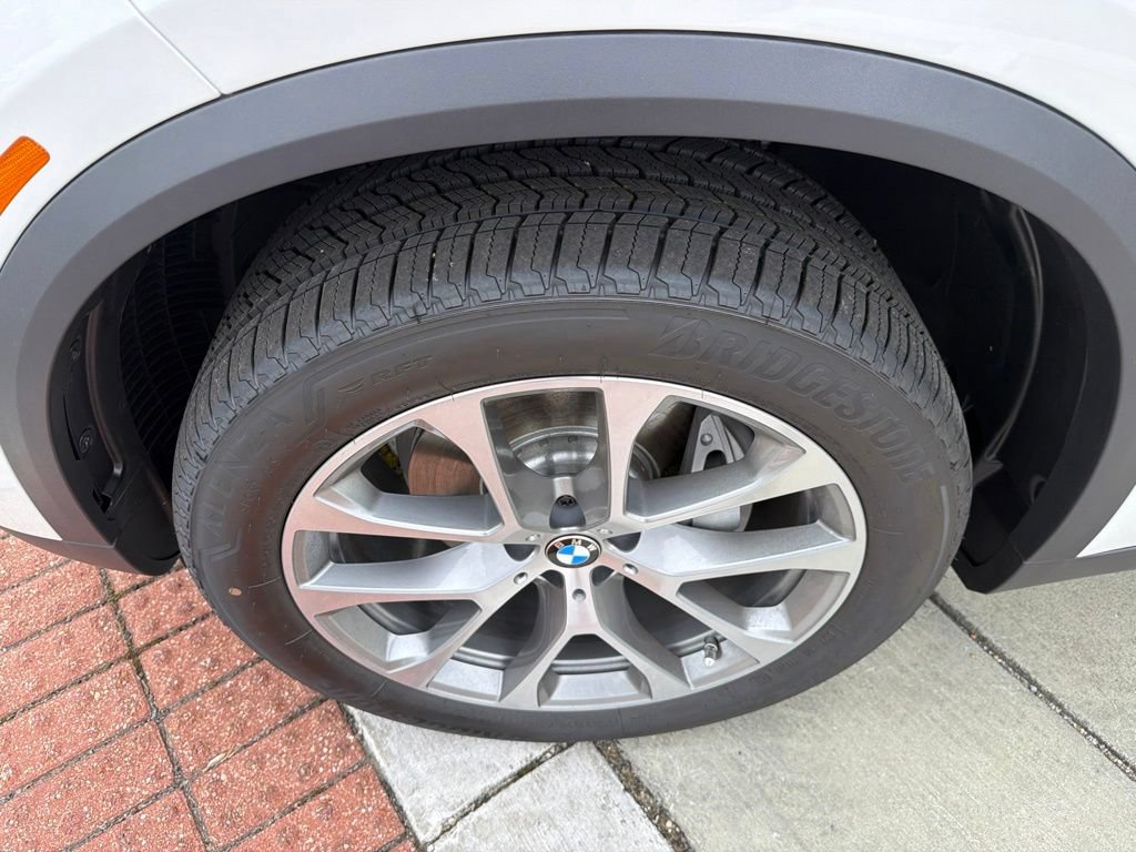 New 2026 BMW X5 sDrive40i w/ Premium Package RWD image 9
