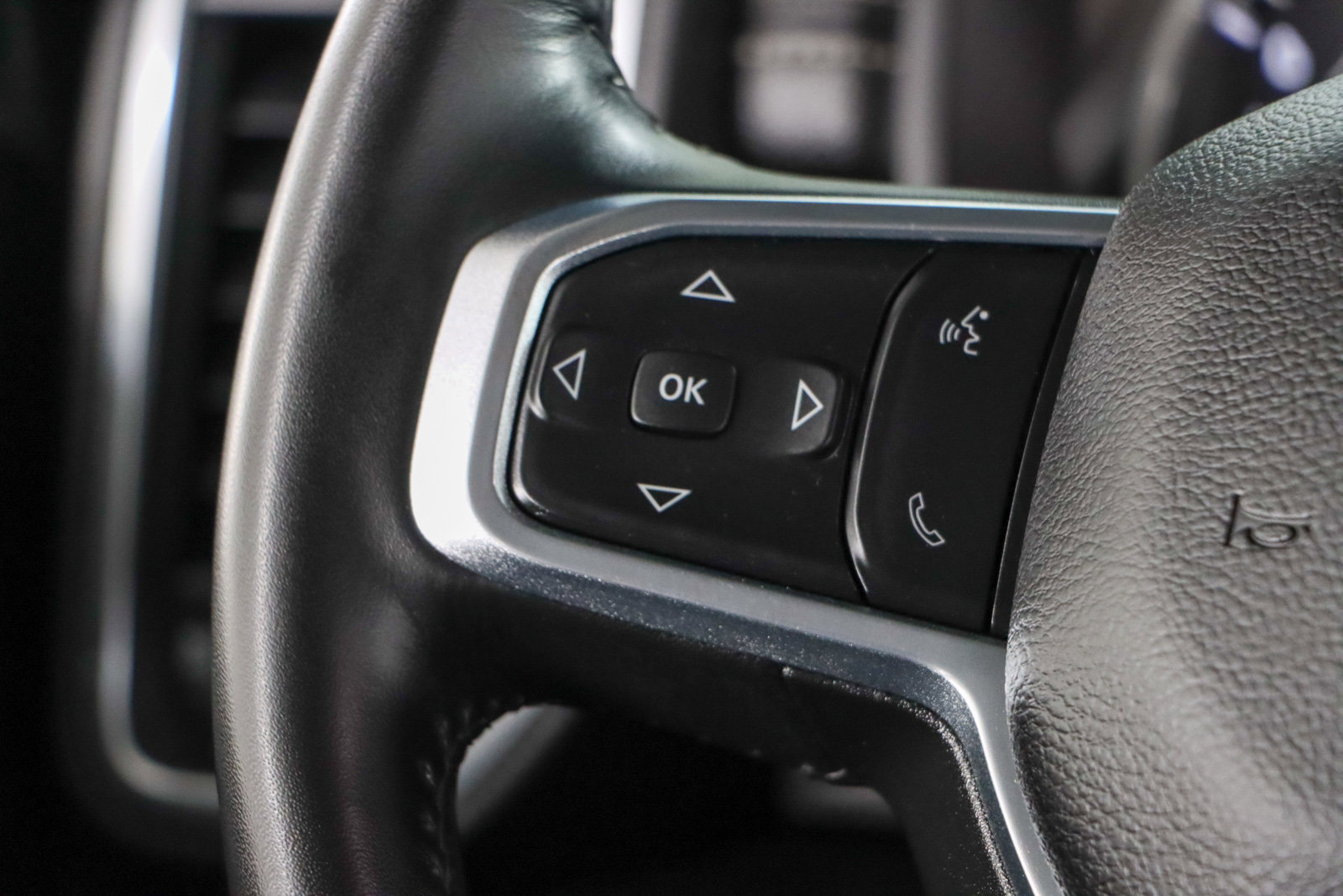 Used 2024 RAM 3500 Laramie w/ Bed Utility Group image 13