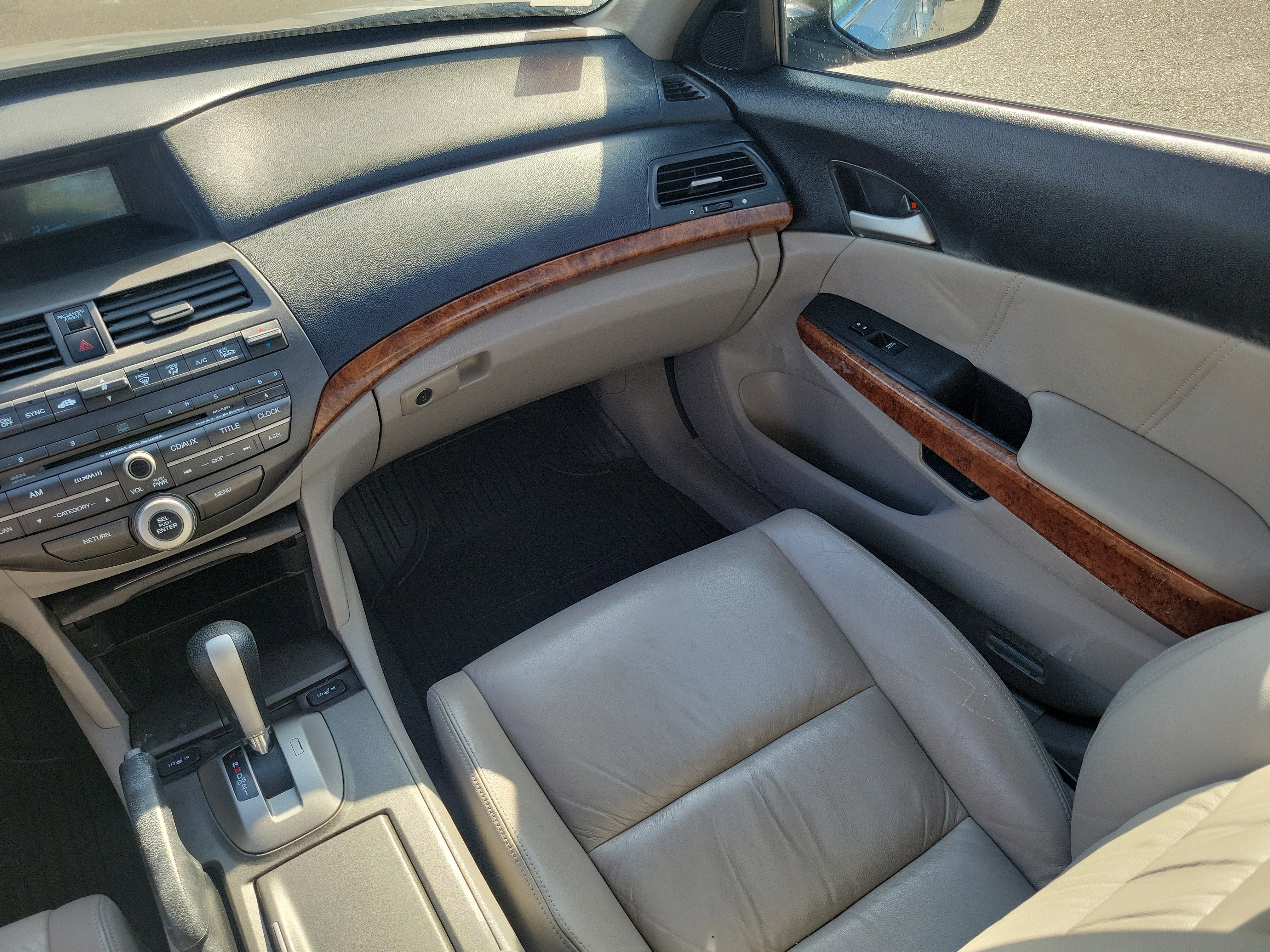 Used 2011 Honda Accord EX-L image 16