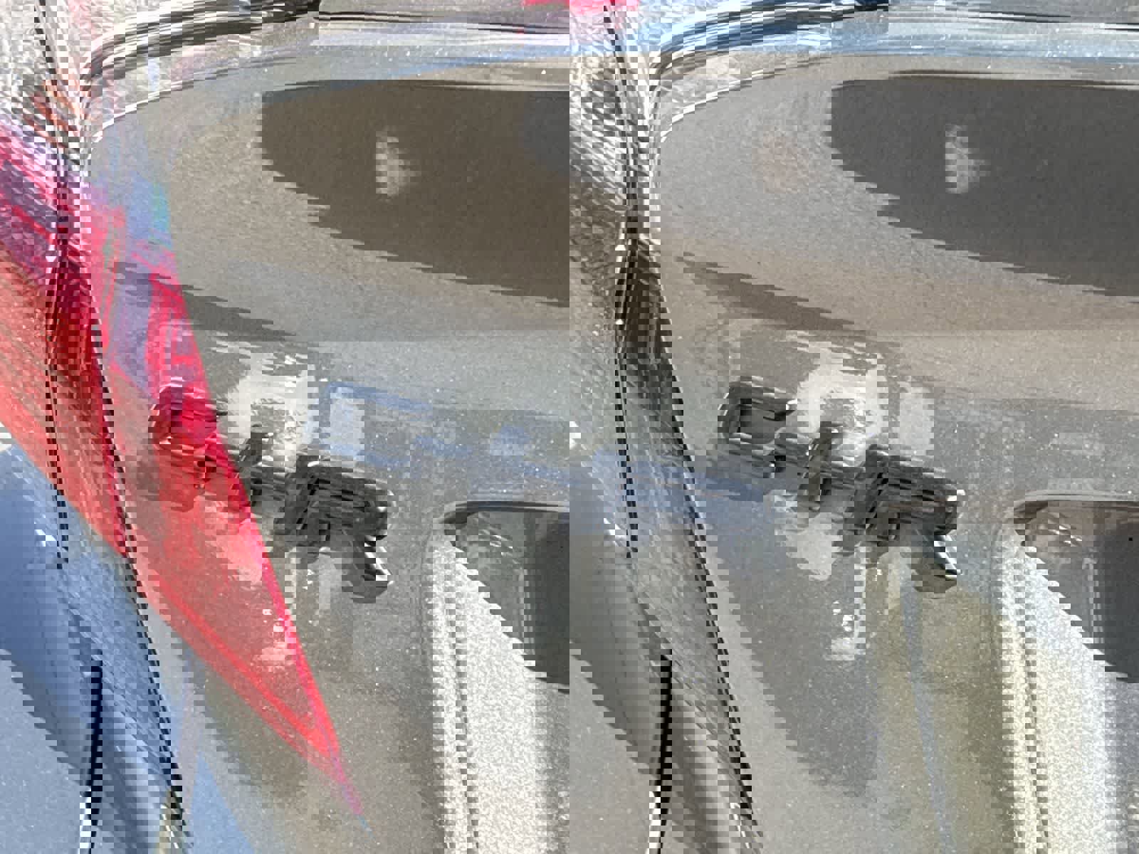 Used 2021 Toyota C-HR XLE image 18