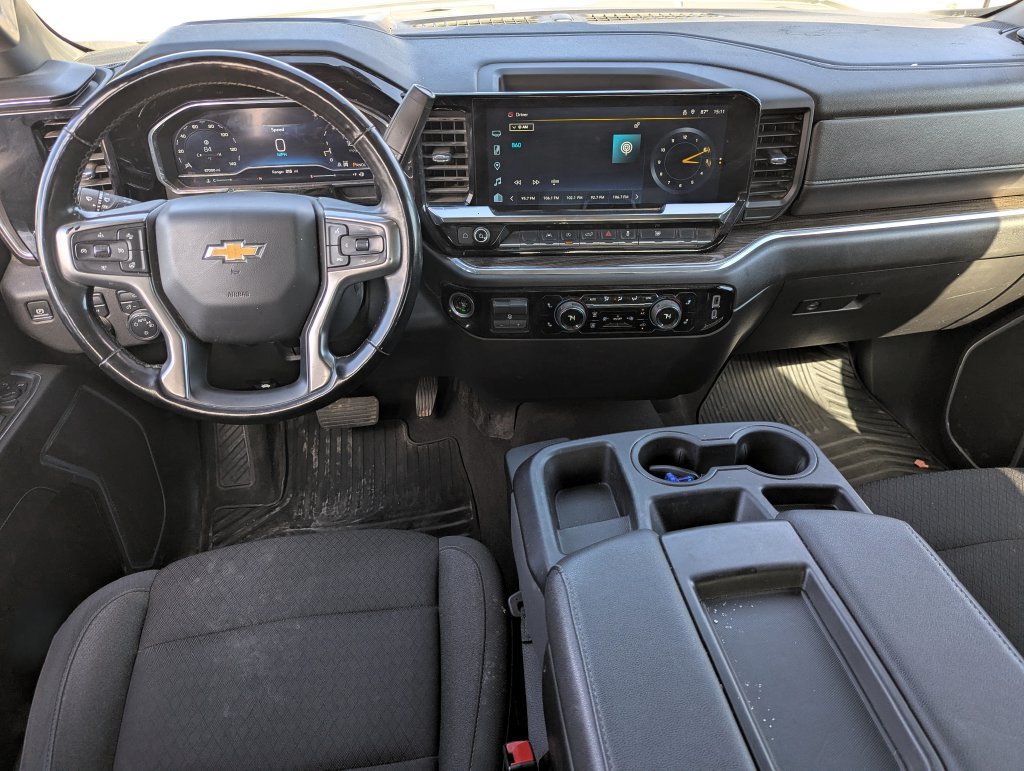 Used 2025 Chevrolet Silverado 1500 LT AWD/4WD image 27