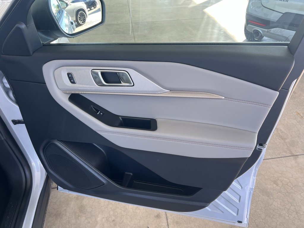 New 2026 Ford Explorer Active image 26