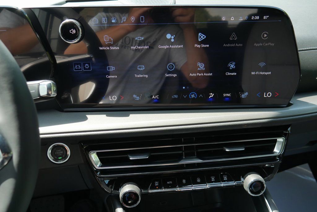 New 2026 Chevrolet Traverse LT w/ Enhanced Driving Package image 15