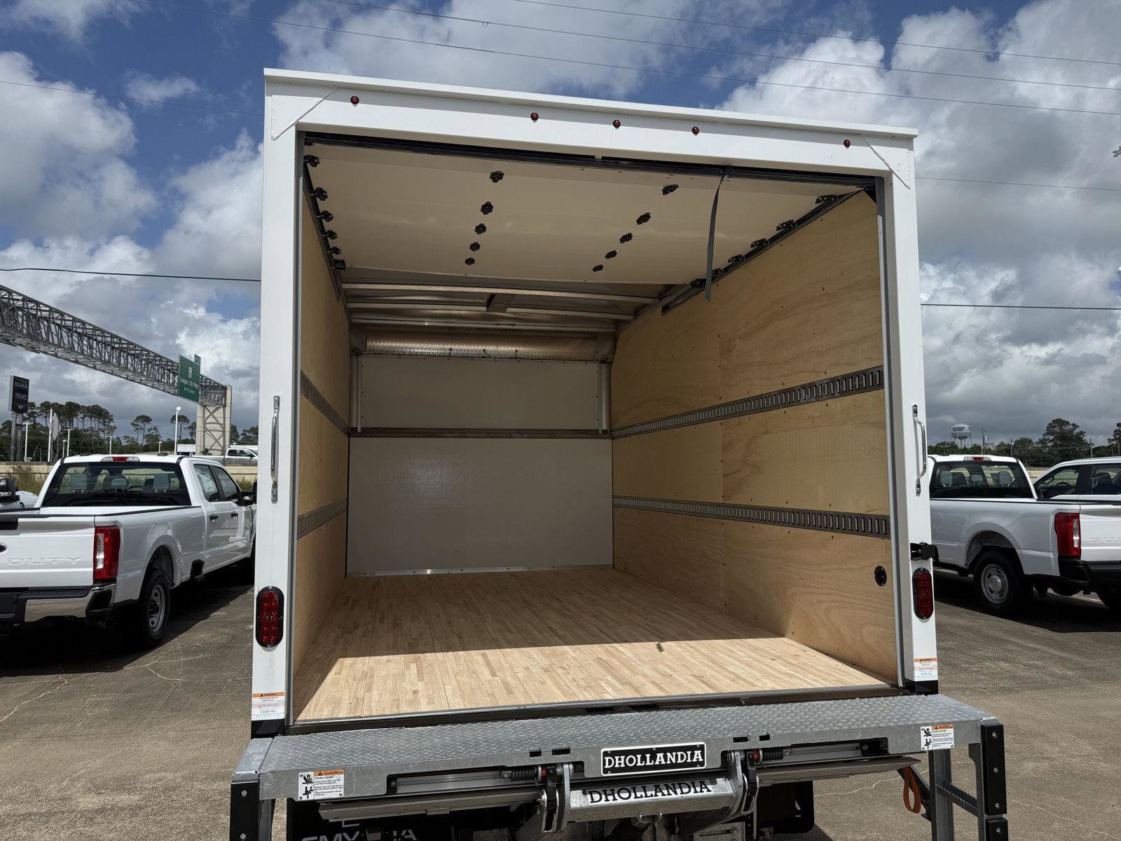 New 2026 Ford E-350 and Econoline 350 Super Duty w/ Power Equipment Group RWD image 11