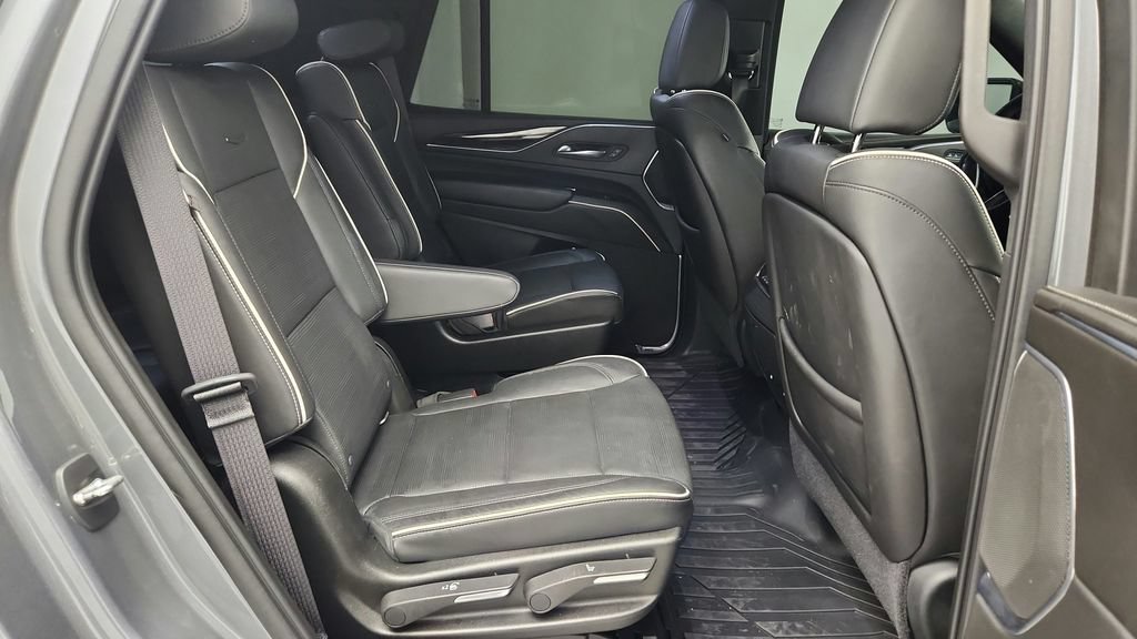 Used 2021 Cadillac Escalade Sport w/ LPO, ONYX Package AWD/4WD image 37