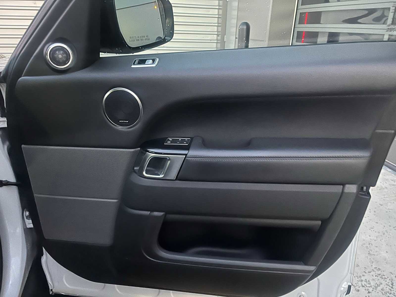 Used 2019 Land Rover Range Rover Sport HSE image 15