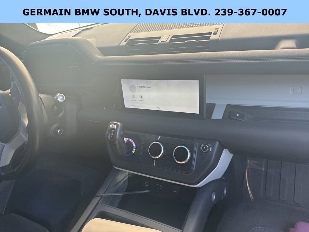 Used 2020 Land Rover Defender 110 SE image 25