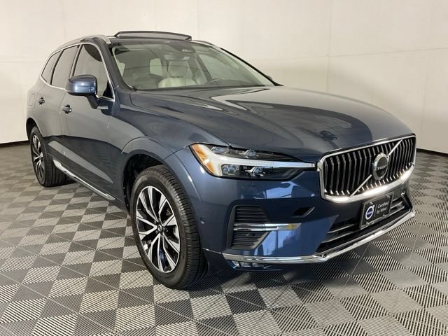 Used 2023 Volvo XC60 B5 Plus w/ Climate Package AWD/4WD image 3