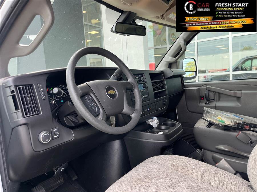 Used 2024 Chevrolet Express 3500 LT w/ LT Preferred Equipment Group RWD image 14