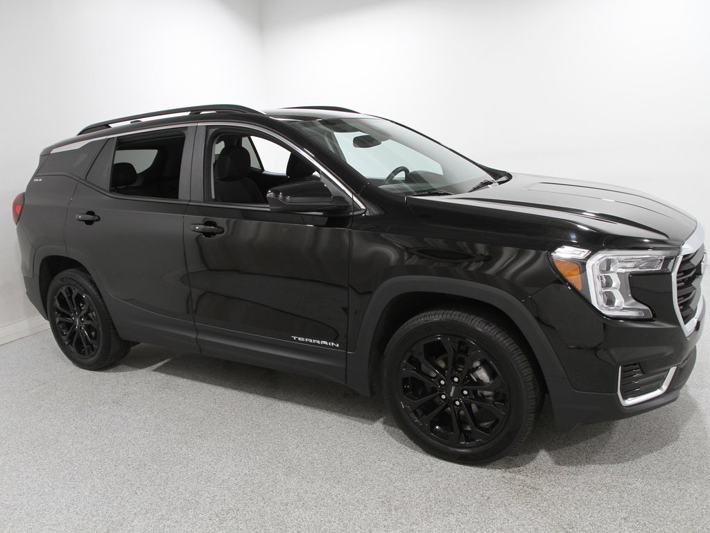 Used 2022 GMC Terrain SLE w/ Driver Convenience Package