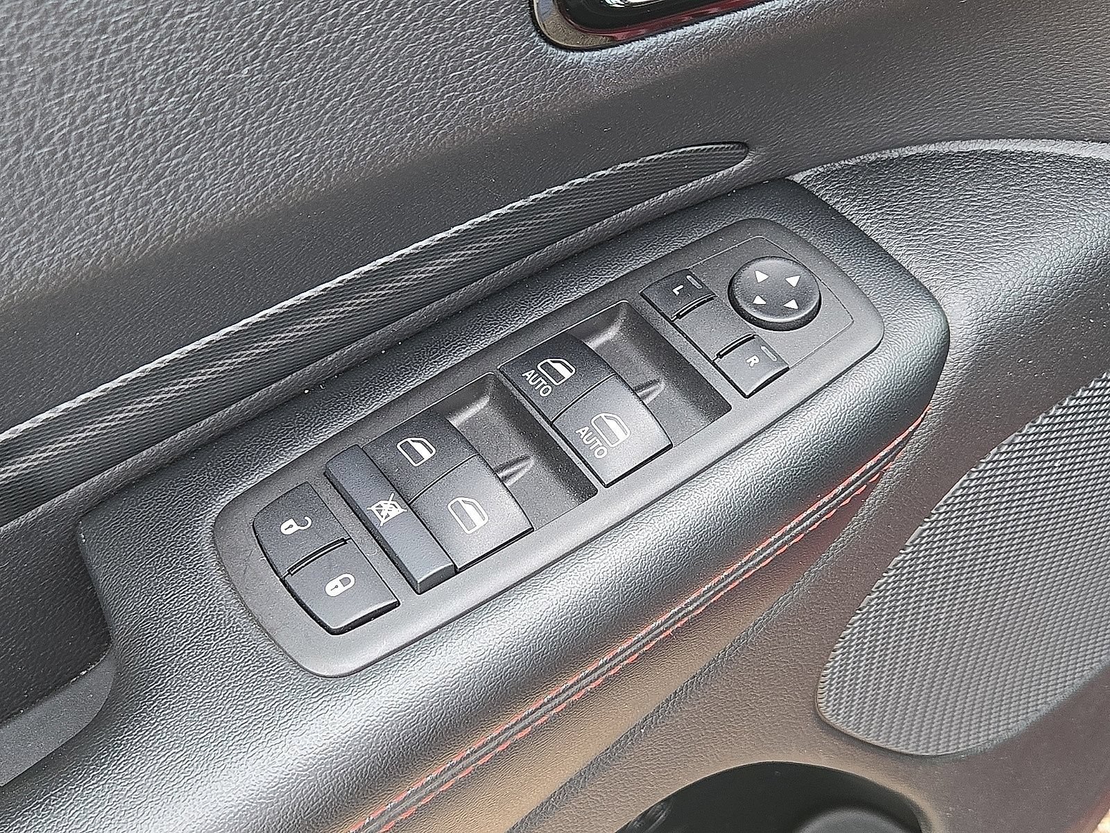 Used 2025 Dodge Durango GT AWD/4WD image 22