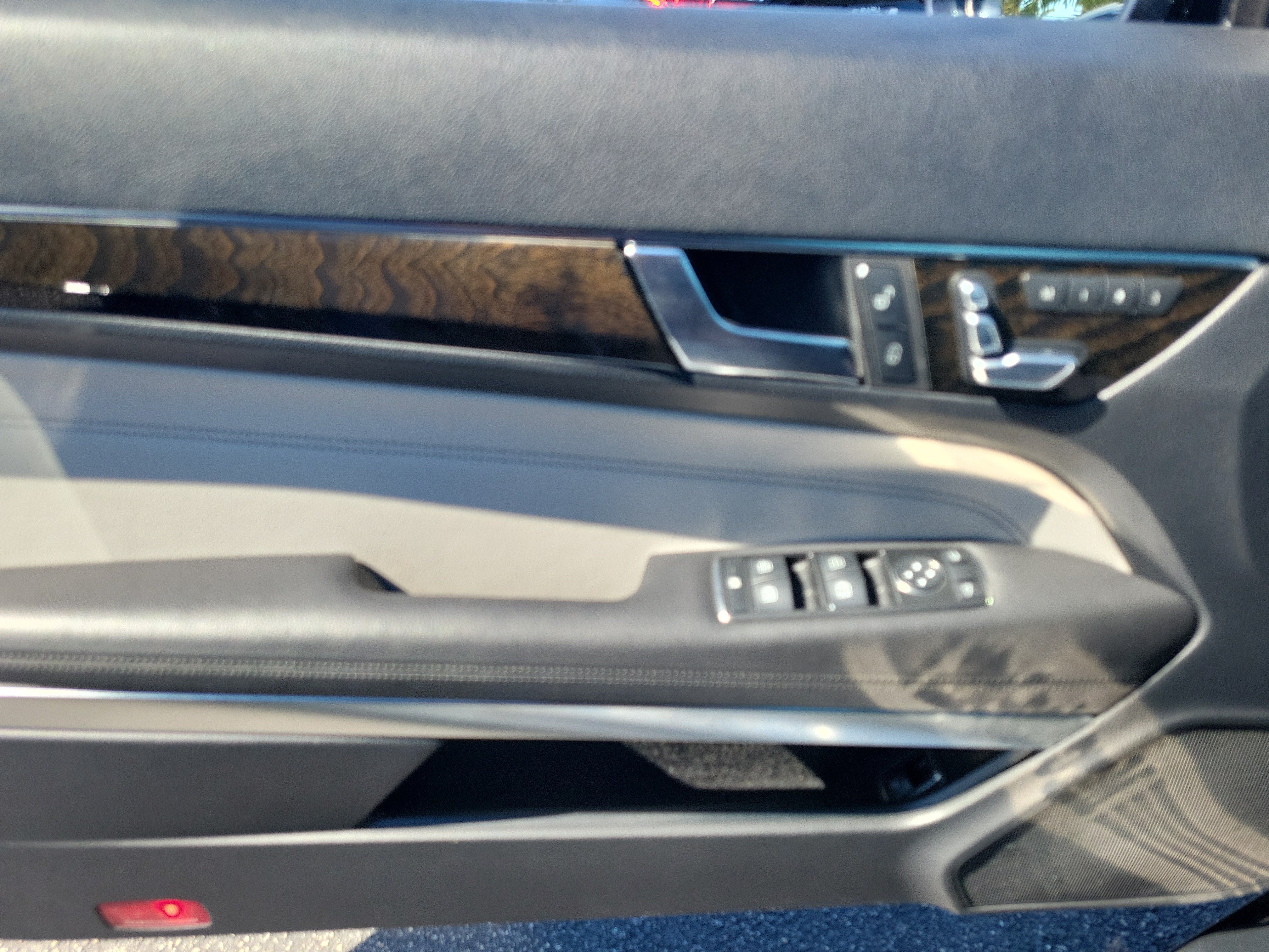 Used 2014 Mercedes-Benz E 350 Cabriolet image 19