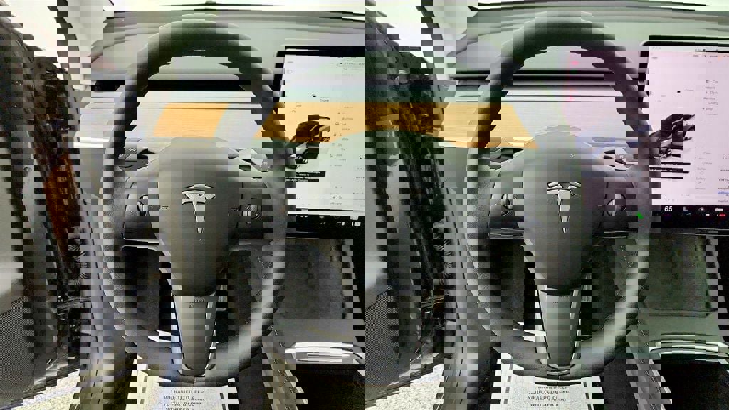 Used 2023 Tesla Model Y Long Range image 13