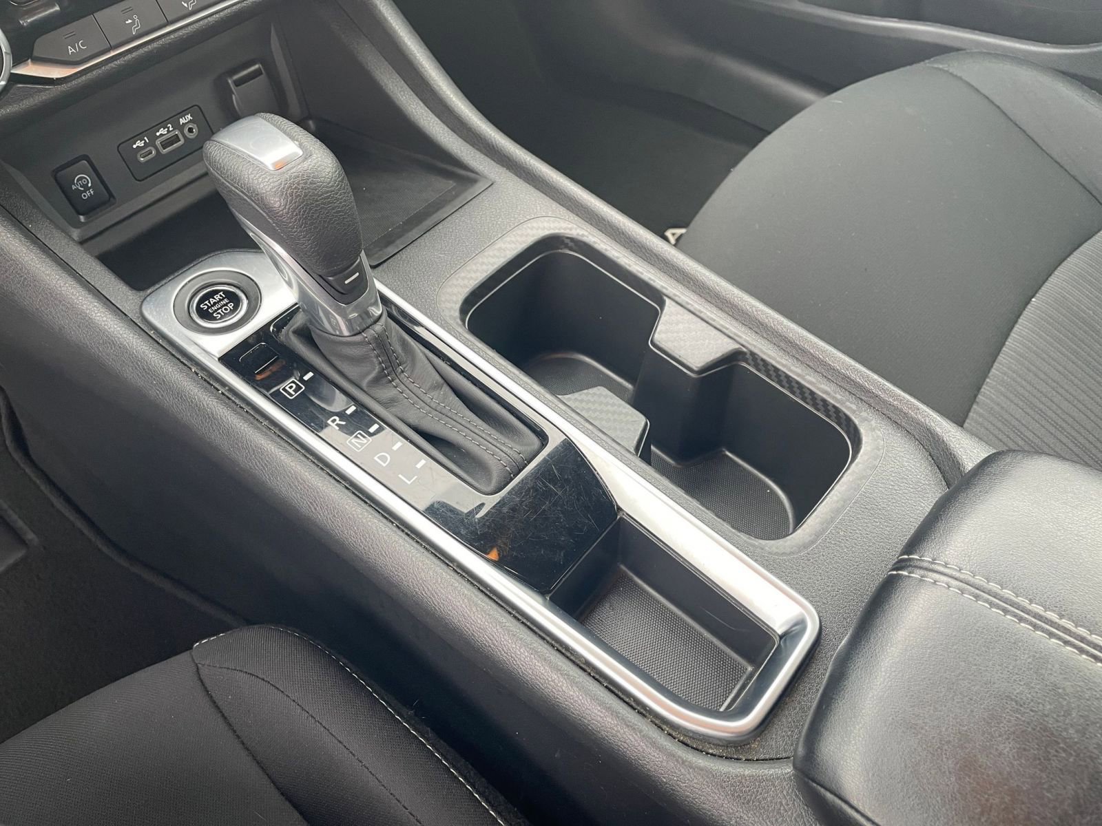 Used 2025 Nissan Sentra SV FWD image 36