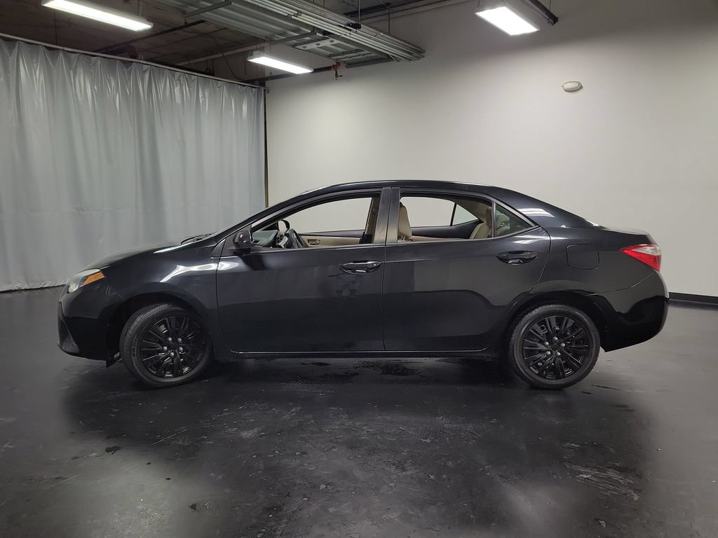 Used 2016 Toyota Corolla LE FWD image 5
