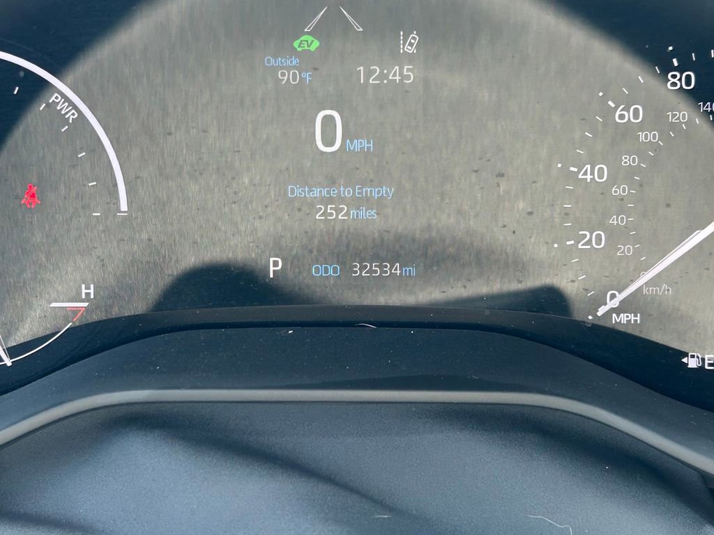 Used 2023 Toyota Sienna XLE FWD image 37