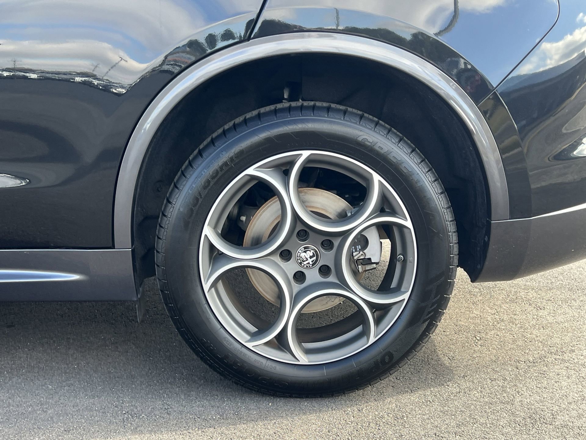 Used 2022 Alfa Romeo Stelvio Ti image 31