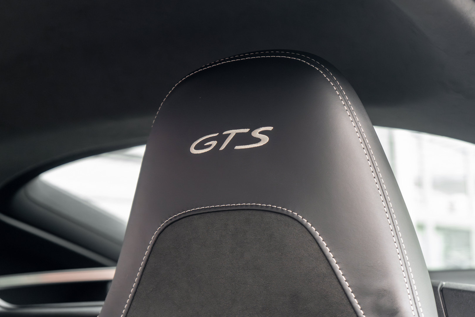 Used 2025 Porsche 718 Cayman GTS RWD image 10