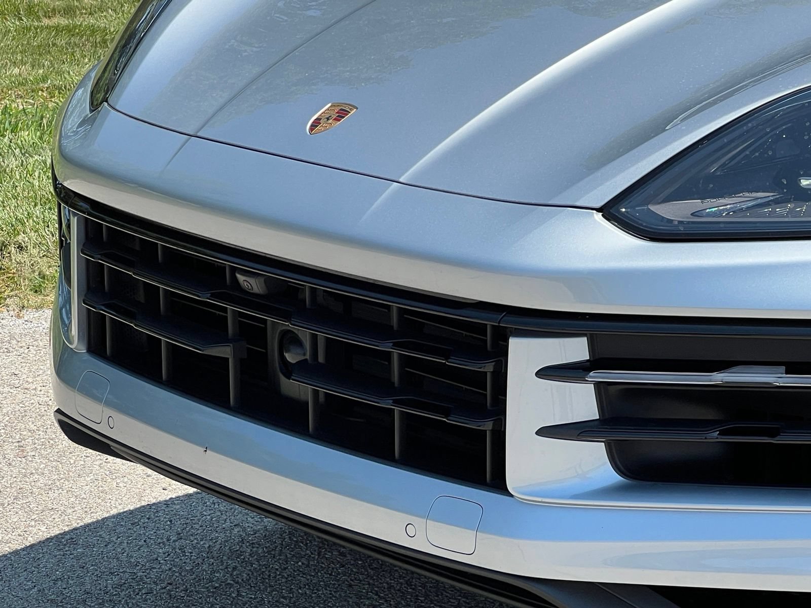 Certified 2025 Porsche Cayenne AWD/4WD image 12