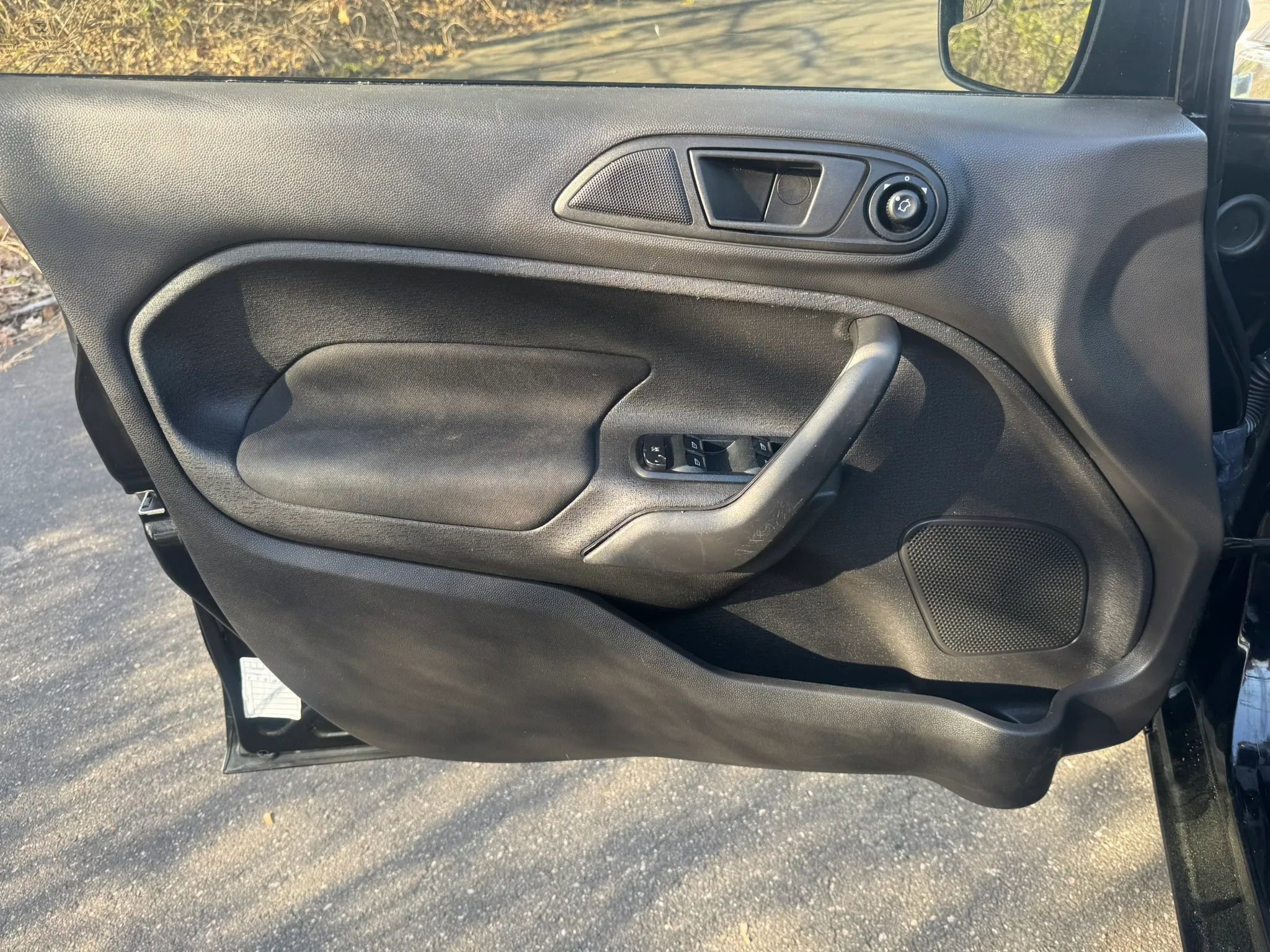 Used 2018 Ford Fiesta SE image 15