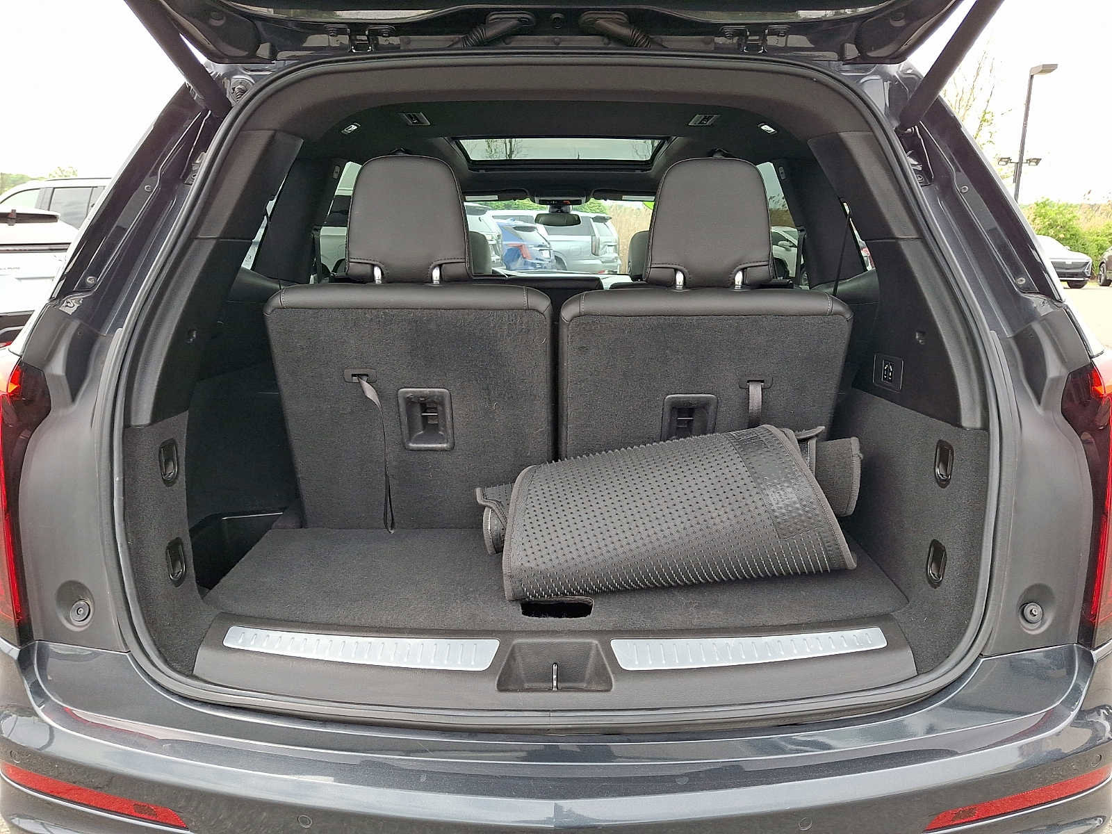 Used 2022 Cadillac XT6 Luxury AWD/4WD image 29