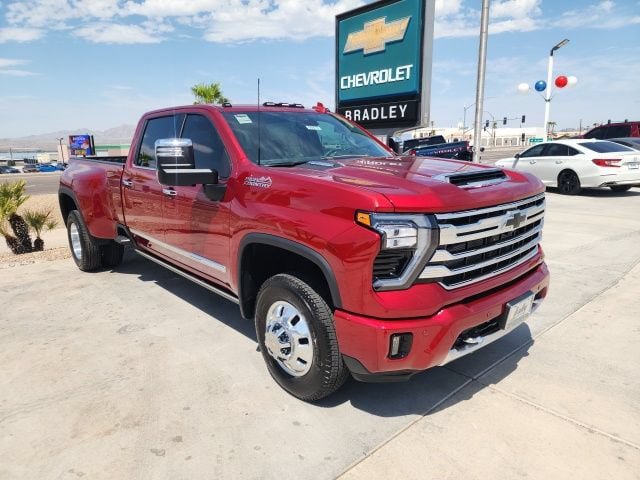 New 2026 Chevrolet Silverado 3500 High Country w/ Technology Package AWD/4WD image 2
