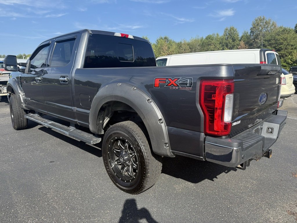 Used 2019 Ford F350 Lariat w/ Chrome Package image 10