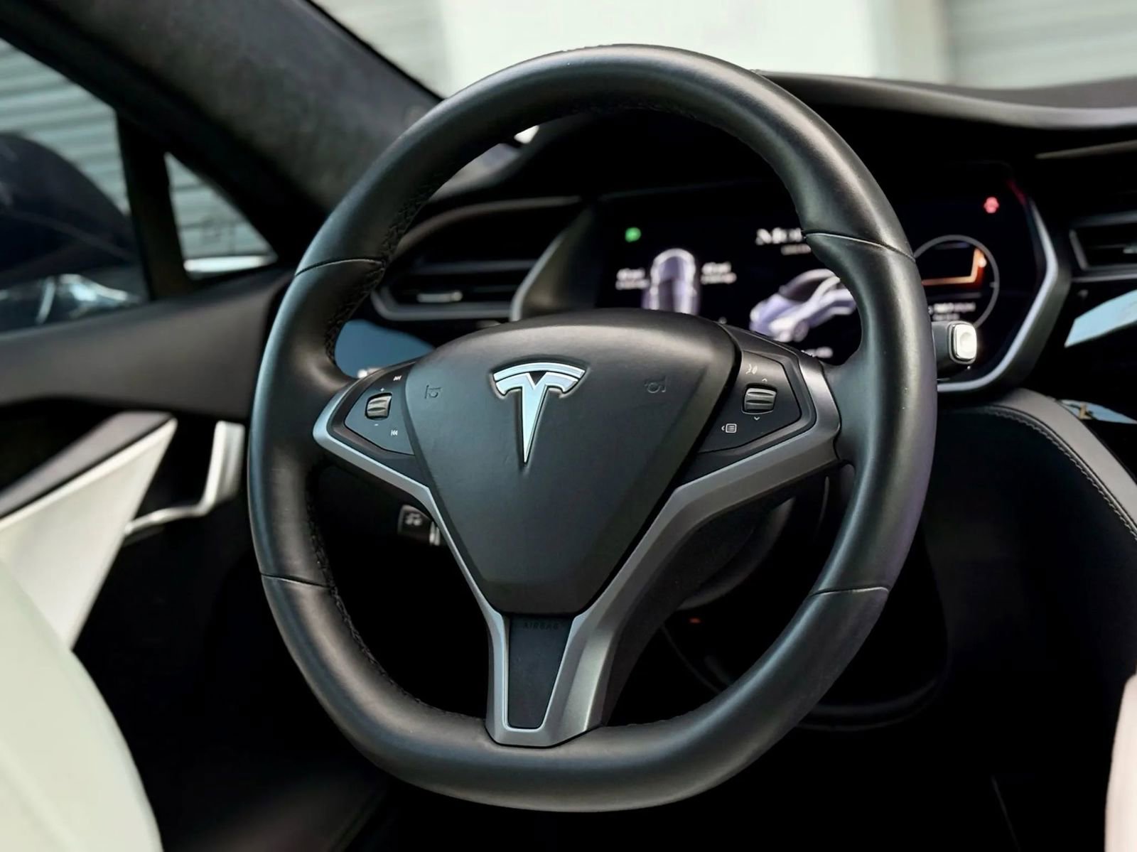 Used 2020 Tesla Model S Long Range Plus image 11