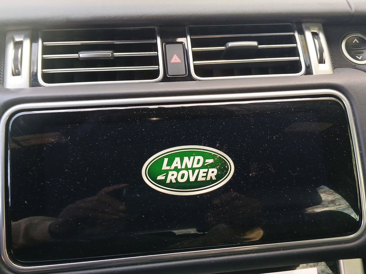 Used 2018 Land Rover Range Rover Long Wheelbase Supercharged image 15