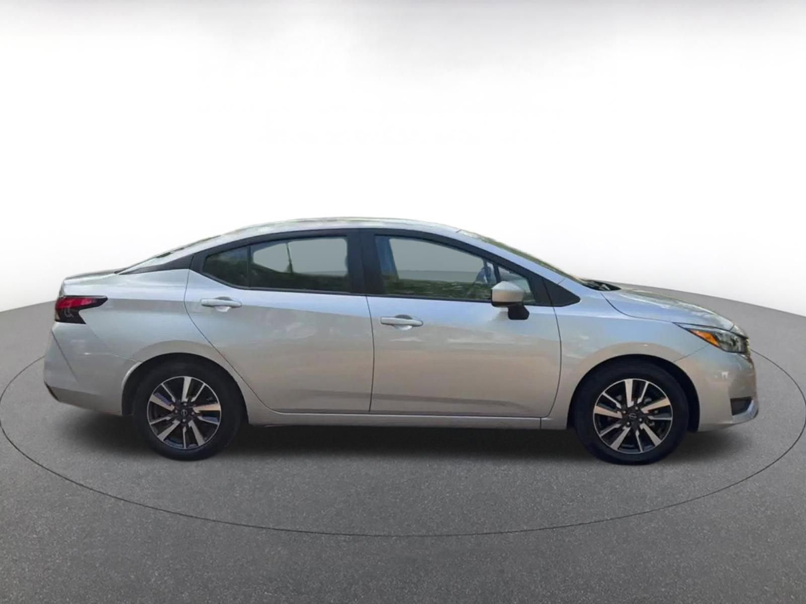 Used 2025 Nissan Versa SV FWD image 16