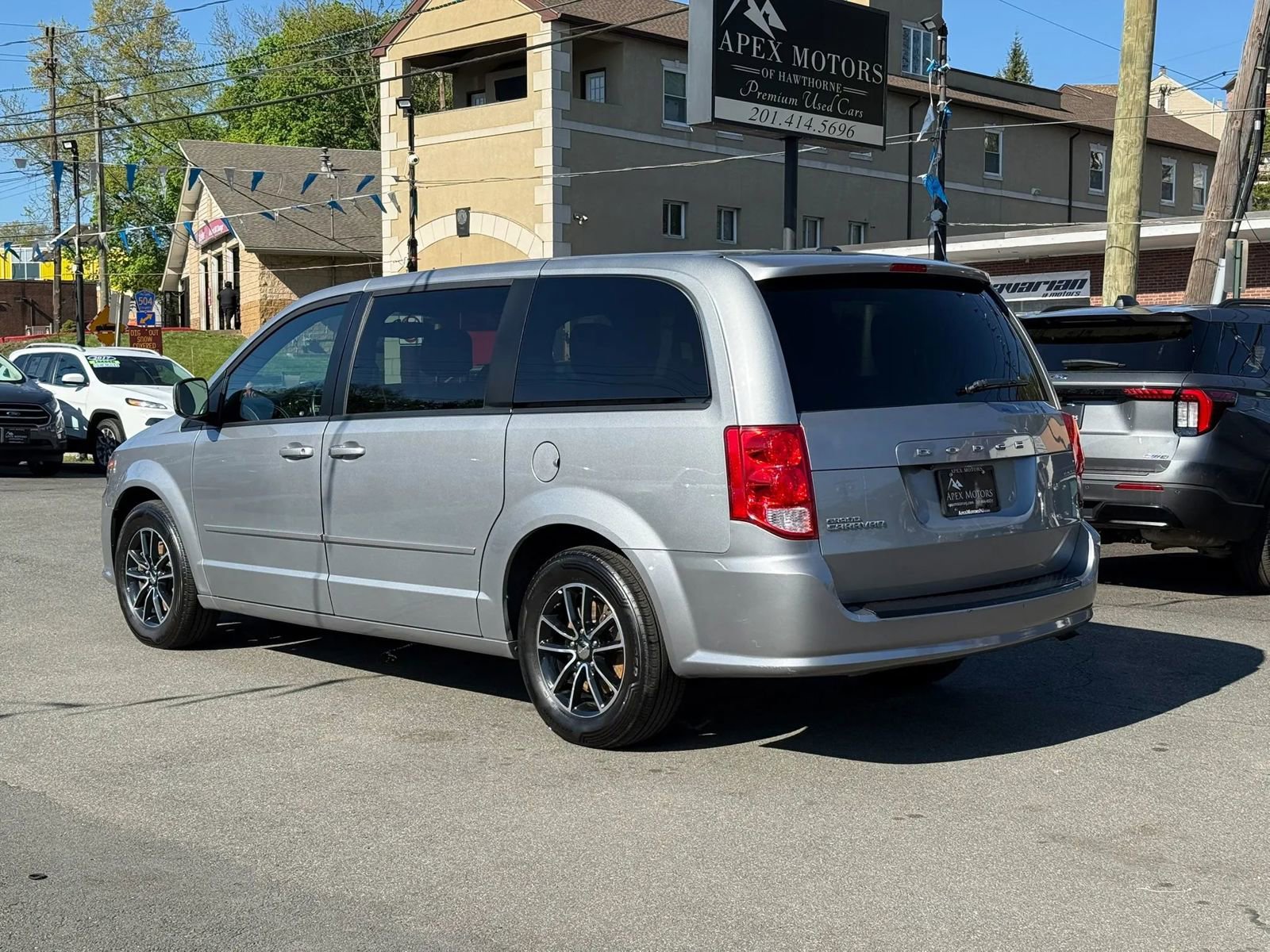 Used 2015 Dodge Grand Caravan SXT FWD image 5