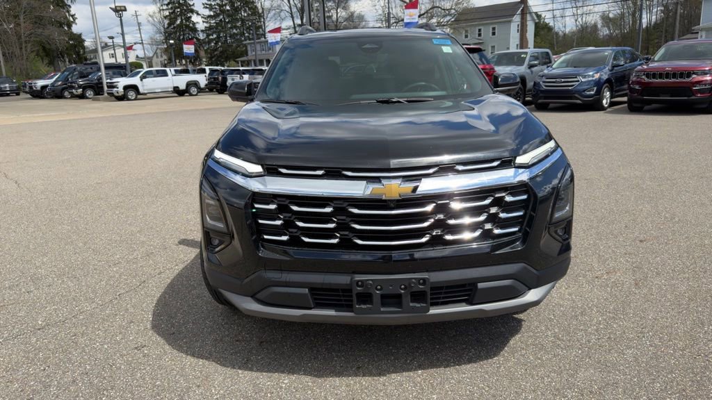 Used 2025 Chevrolet Equinox LT w/ Convenience Package II AWD/4WD image 3