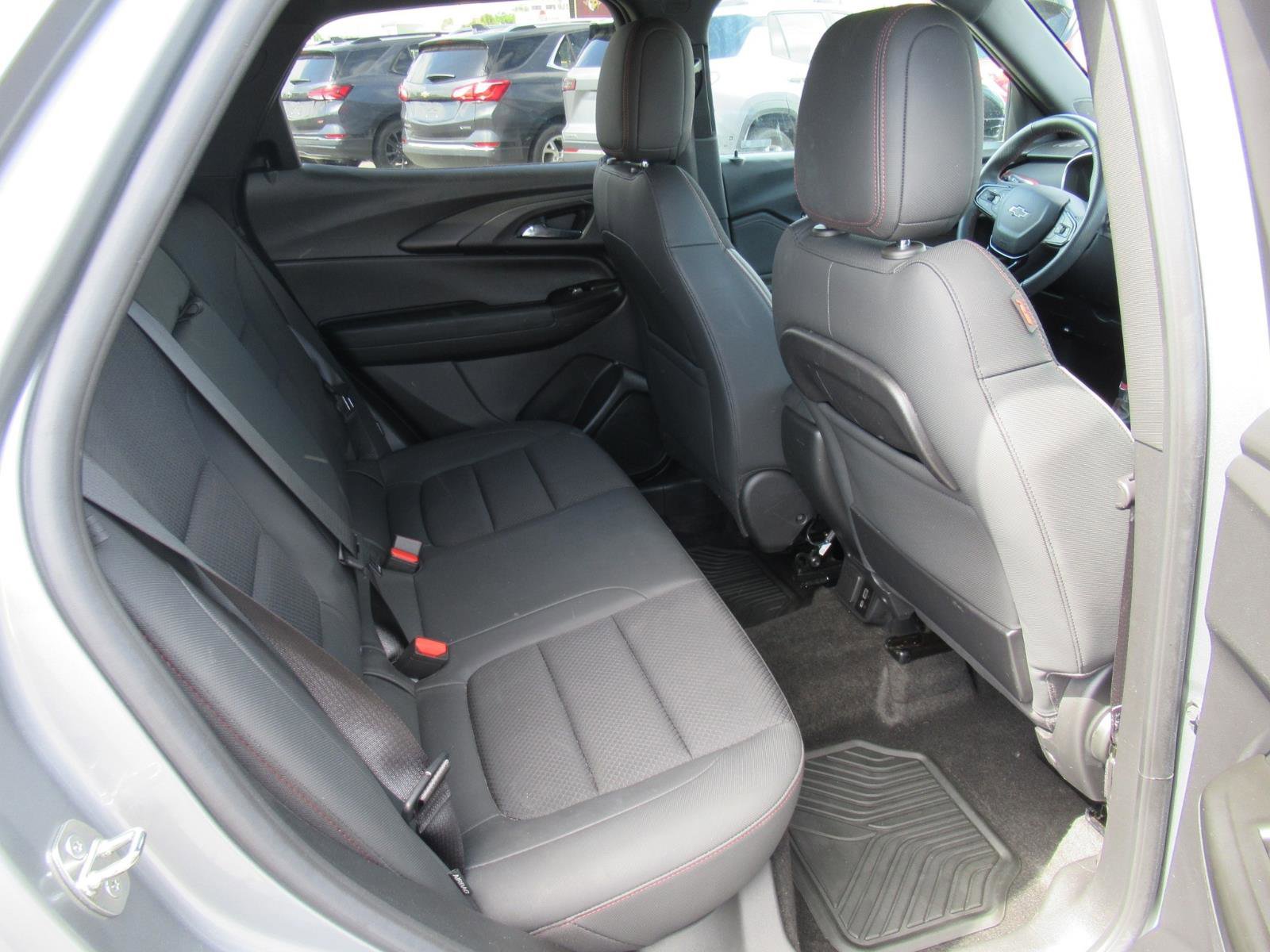 Used 2023 Chevrolet TrailBlazer RS w/ Sun and Liftgate Package AWD/4WD image 29